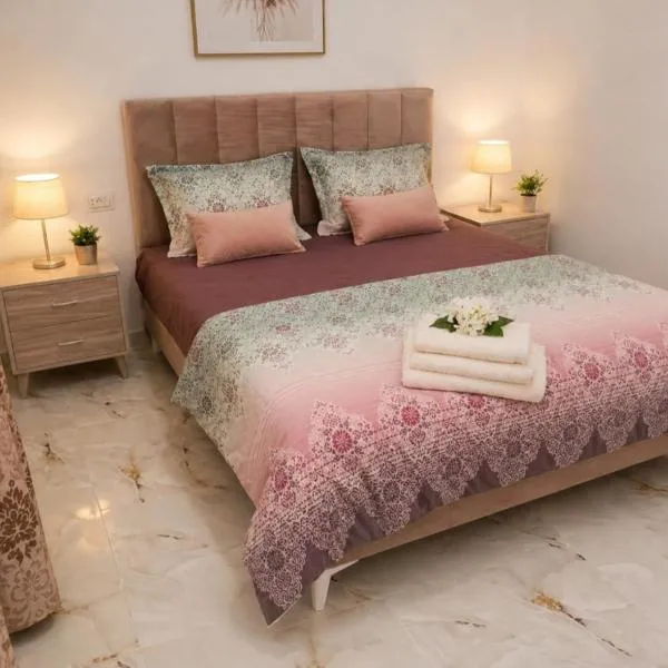 Appartement chic et luxueux، فندق في Rejiche