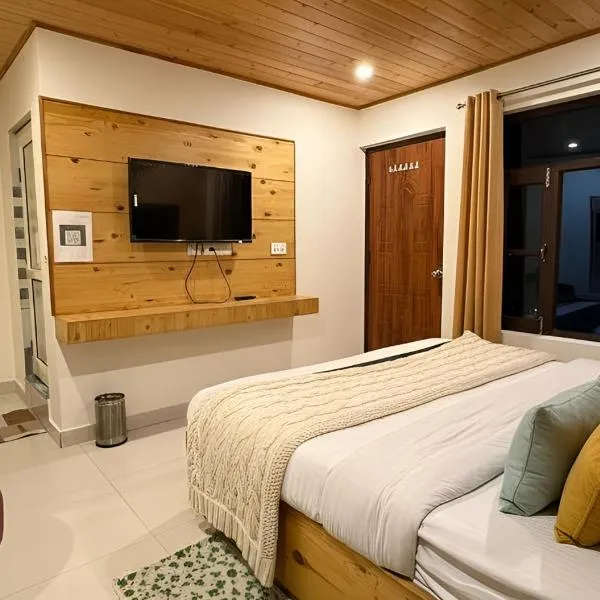 Aman's Peak & Plate- Near Jw Marriott Mussorie, hotel i Mussoorie