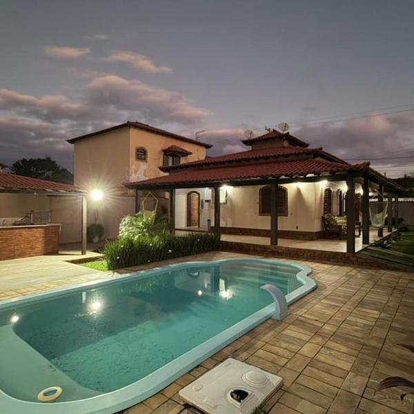 Casa com Piscina em Jaconé | 400m da Praia