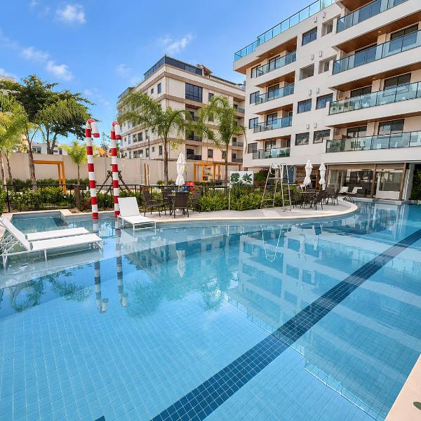 A 100m da Praia do Forte - 3 quartos com ar-condicionado, churrasqueira privativa, piscina, garagem e portaria 24h