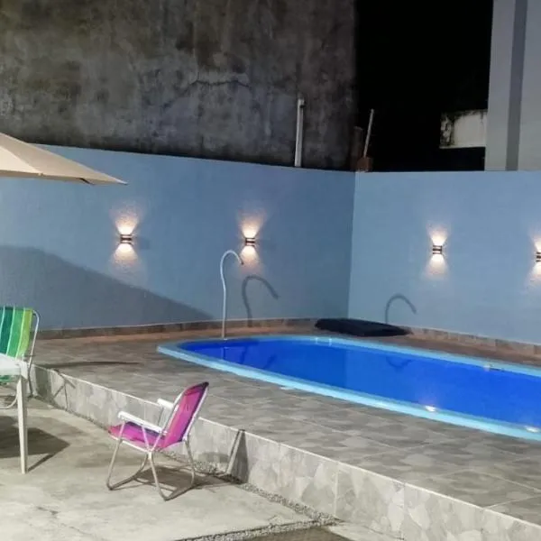 Casa com piscina, hotel din Cabo de Santo Agostinho