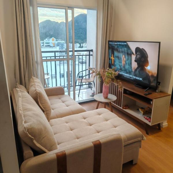 Lindo apartamento com vista para Pedra Branca