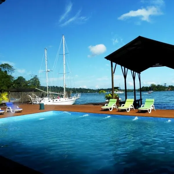 Mar Marine Yacht Club, hotel v destinaci Rio Dulce