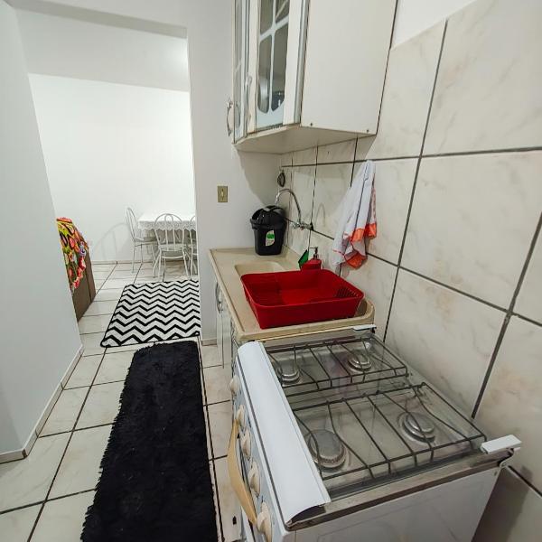 Apartamento confortável com estacionamento - Foto 4