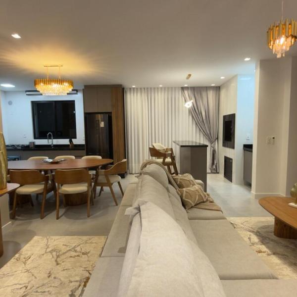 Apartamento 3 suítes novo alto padrão meia praia
