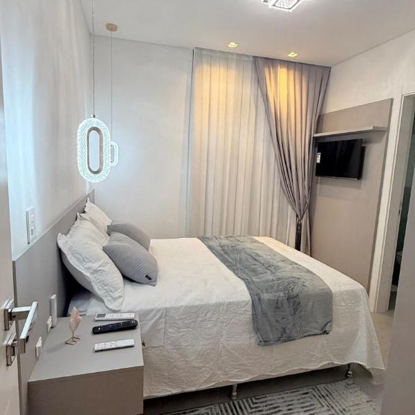 Apartamento 3 suítes novo alto padrão meia praia - Foto 2