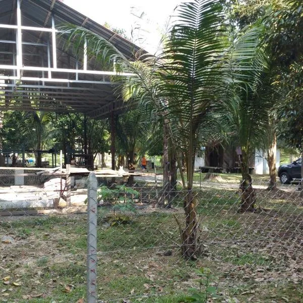 Chalet Kampong Semawar, hotel v destinaci Kuala Kangsar