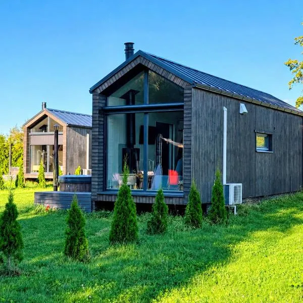 Eco House with a hot tub, hotel u gradu Parnu