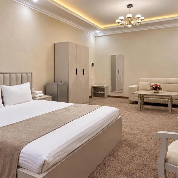 Toj Mahal Hotel、Takchilikのホテル