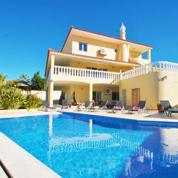 Villa Buddha - Piscina e BBQ em Albufeira,阿爾布費拉的飯店