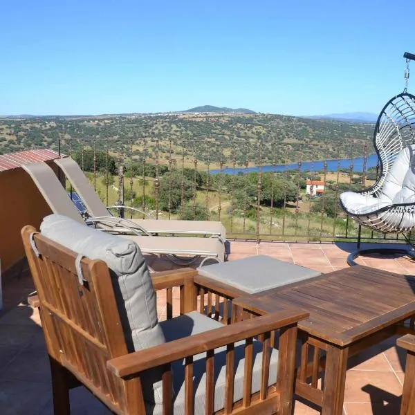 Casa rural & SPA Mirador Sierra de Gredos, hotel a Guijo de Ávila