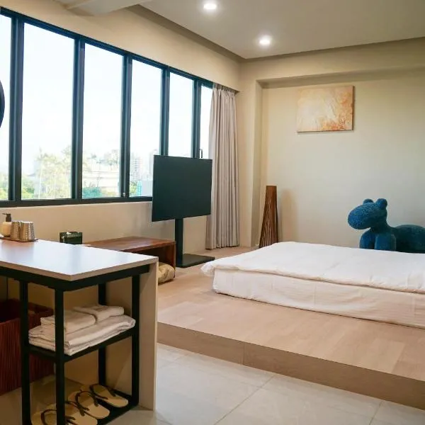 Sunshine Hotel, hotel in Luodong