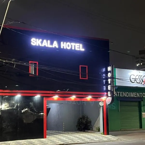 Hotel Skala - Estacionamento Próprio no Local - 1 km Parque Antônio Pezzolo e 700 métros da Estação de Trem Prefeito Saladino, hotel u gradu 'São Paulo'