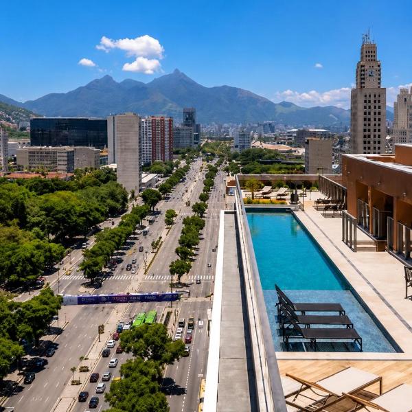 Apê de 2 quartos com piscina e academia, em frente ao metrô