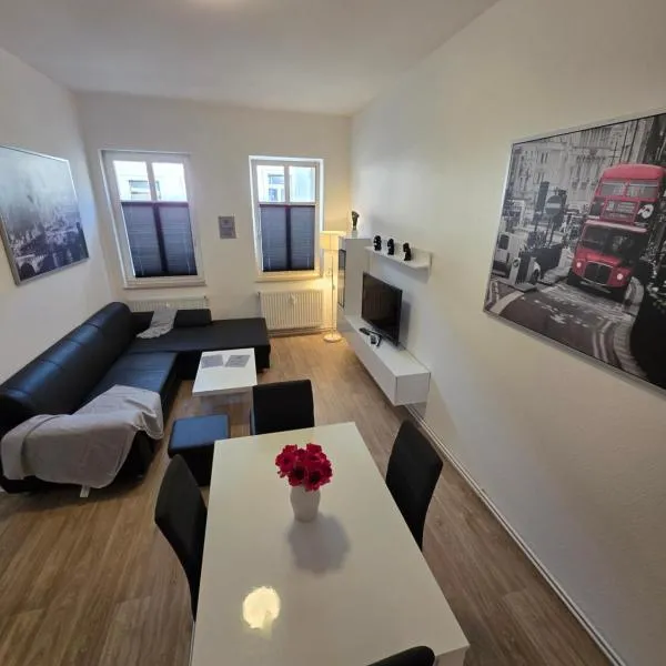 66m2 FERIENWOHNUNG - 2 RAUM WOHNUNG APARTMENT in ZITTAUER STADTZENTRUM INNENSTADT INNENRING TOP LAGE - WOHNEN AUF ZEIT IN ZITTAU, hótel í Zittau