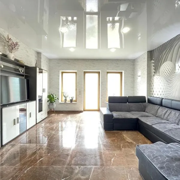 Ruhiges Premium-Appartement im Schwarzwald, хотел в Бад Вилдбад