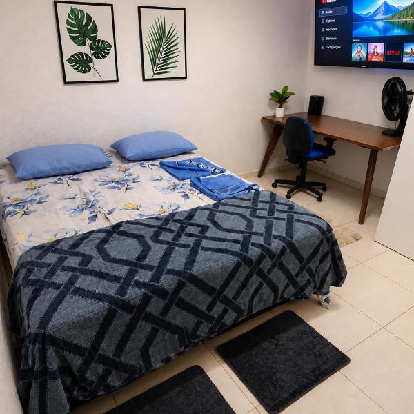 Quarto de Casal com Ar condicionado e TV