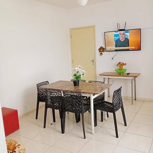 Apartamento 2 quartos a 50m do mar esquina ao bar do galo