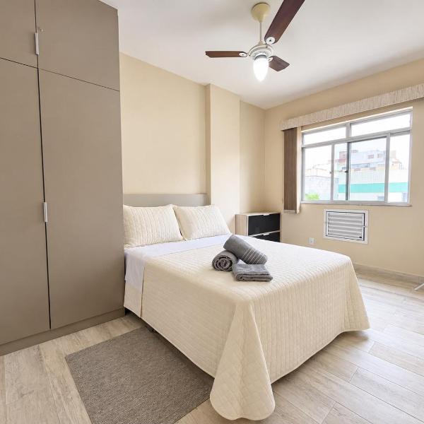 Apartamento com Vista Mar, Pé na Areia, 2 Quartos, Wi-Fi, Garagem