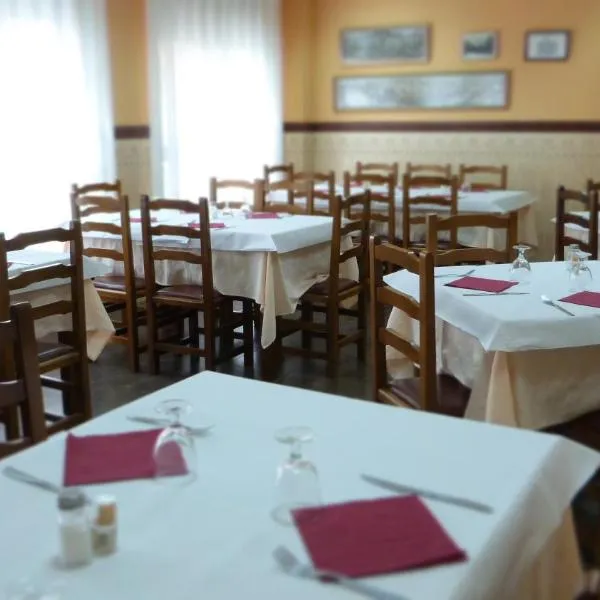 Hostal Restaurante La Masía, hotel din Villareal