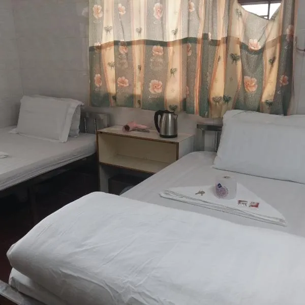 New Yan Yan Guest House reception 9th floor Flat E4 E6, hotel v Hong Kongu
