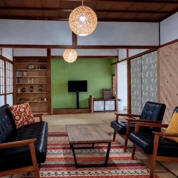 一棟貸しの隠れ家宿 Granny and the sea グラニーアンドザシー, hotel din Shima