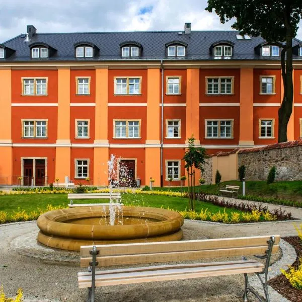 Długi Dom, hotel v destinaci Jelení Hora