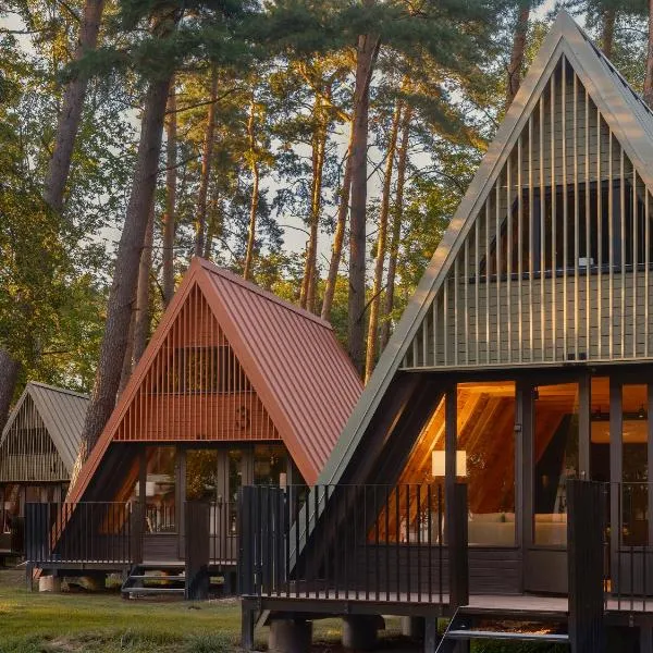 Między jeziorami, hotel sa Sieraków