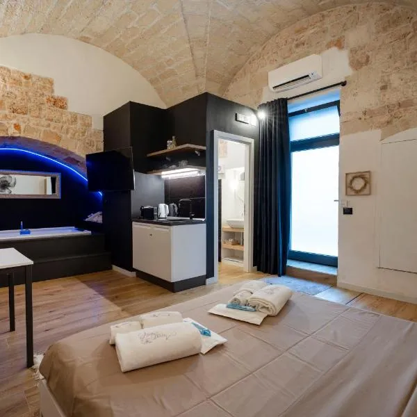 Pumo di Puglia Suite - Whirpool Bath,孔韋爾薩諾的飯店