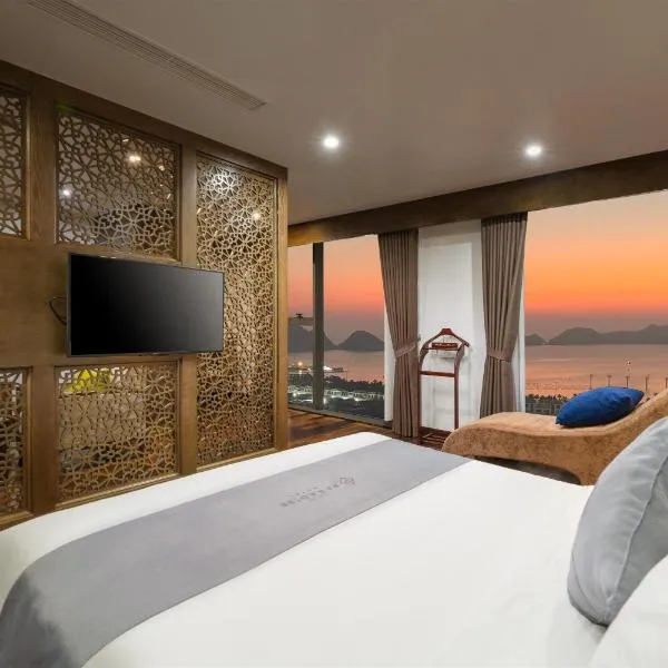 Cat Ba Paradise Hotel -Pool - Sky Bar & Gym -Massage, hotel di Cat Ba