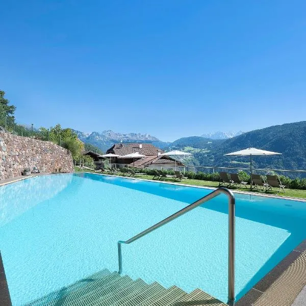 Löchlerhof, hotell i Ritten
