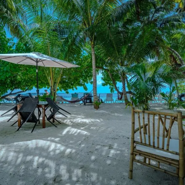 LVIS Pool Villa, hotell sihtkohas Dharavandhoo