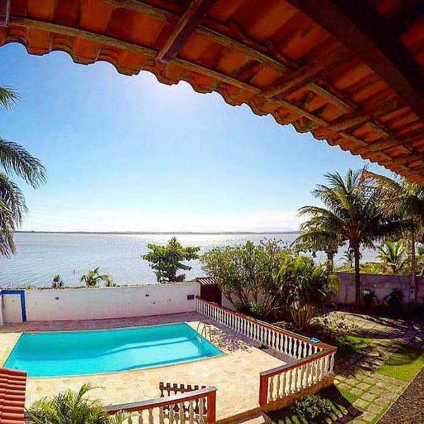 Casa com piscina e churrasqueira em araruama