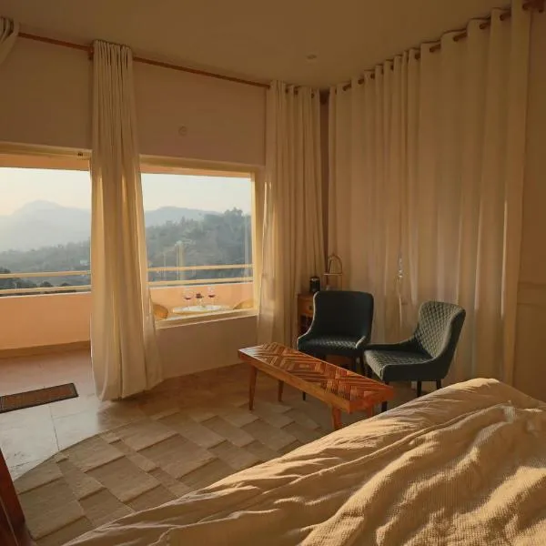 Ecstacy Stays & Cafe Mukteshwar by THHPSOCIETY , Mountain View Retreat, hotel u gradu 'Mukteswar'