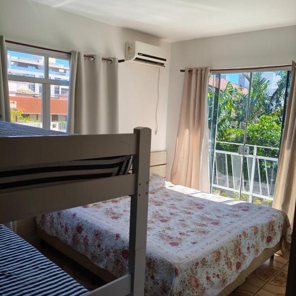 Casa 2 pisos com 4 quartos e com estacionamento!! - Foto 2