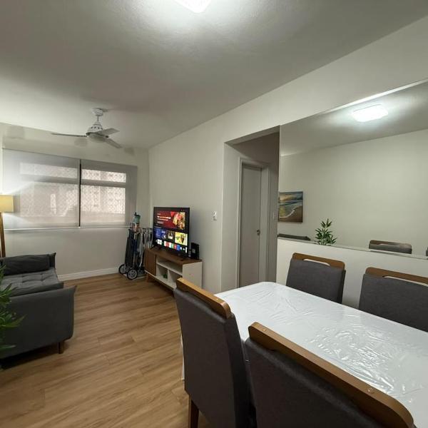 Apartamento para 6 Pessoas com 1 Vaga a 100m da Praia