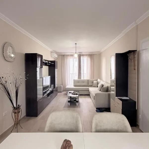 Tirana Airport Apartment 2, hotel en Kamëz