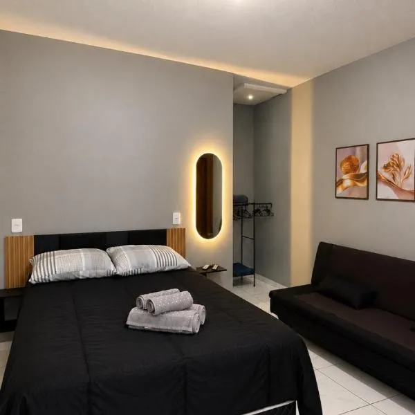 Private Studio with BBQ Grill, TV, AC, and Wi-Fi, hotel i Araquari