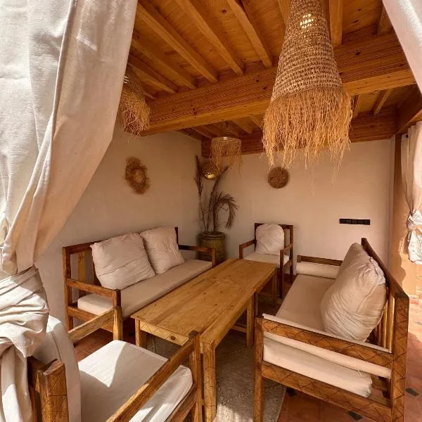 Auberge Kasbah Dar Sahara Tours, hotel di Mhamid