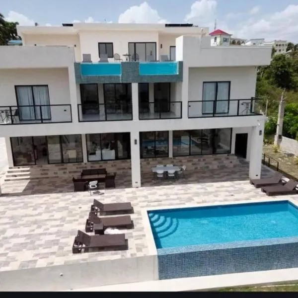 Emotions By Ironshore Resort Ltd, hotel en Montego Bay