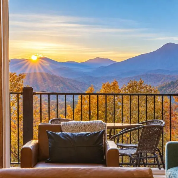 Gatlinburg Romantic Cabin -Hot Tub & Smoky Mountain Views โรงแรมในแกตลิงเบิร์ก