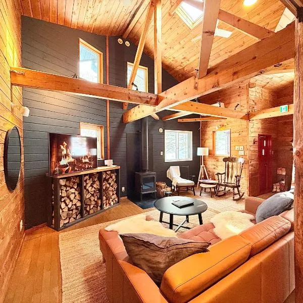 Stay in Toya - Cozy Cabin near Lake Toya, Rusutsu & Niseko, hotel i Tōya-ko