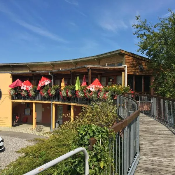 Camping les Acacias, hotel en Seppois-le-Bas