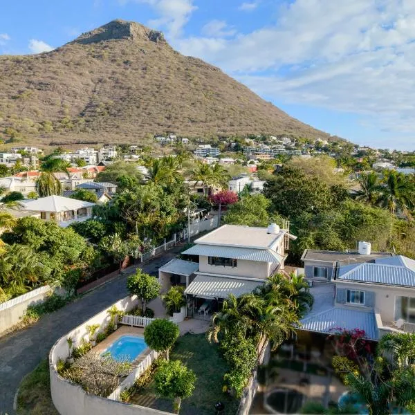 Blue Zebra - Family Villa in Tamarin with Pool, hotel i Tamarin
