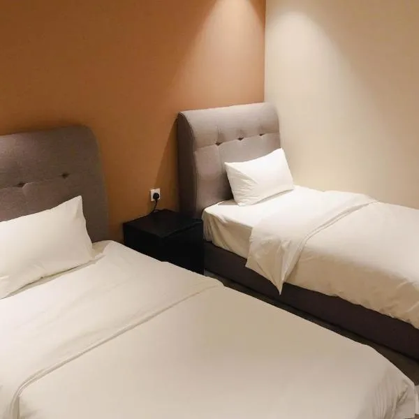 USJ NPW New PinkWay Hotel، فندق في سوبانغ جايا