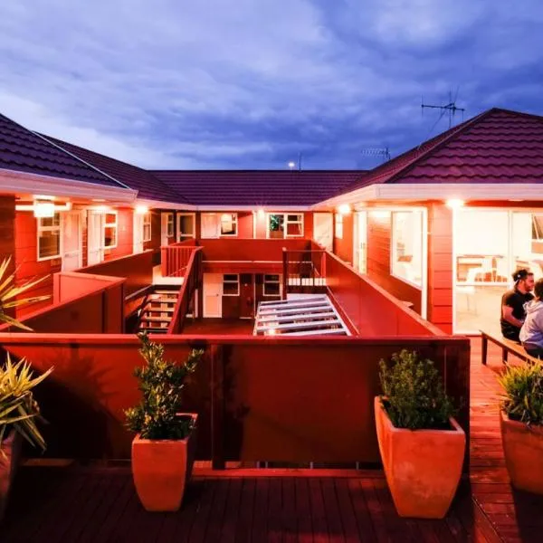 Haka House Taupo, Hotel in Taupo