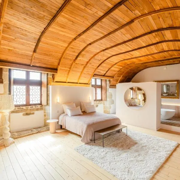 Manoir de Kerenneur, hotel v destinaci Plourin