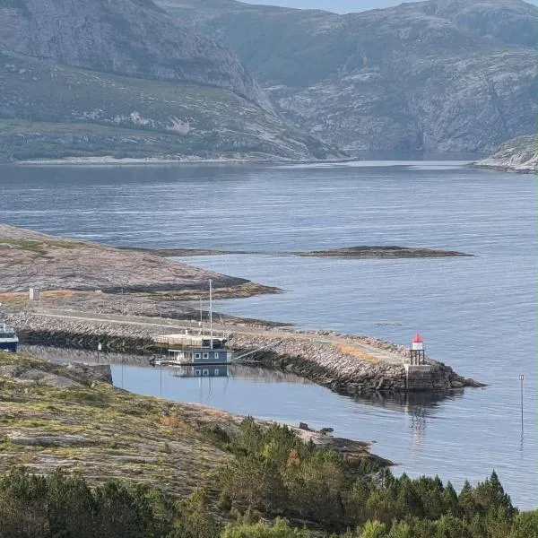 Sætervika Floating home, hotel di Hosen
