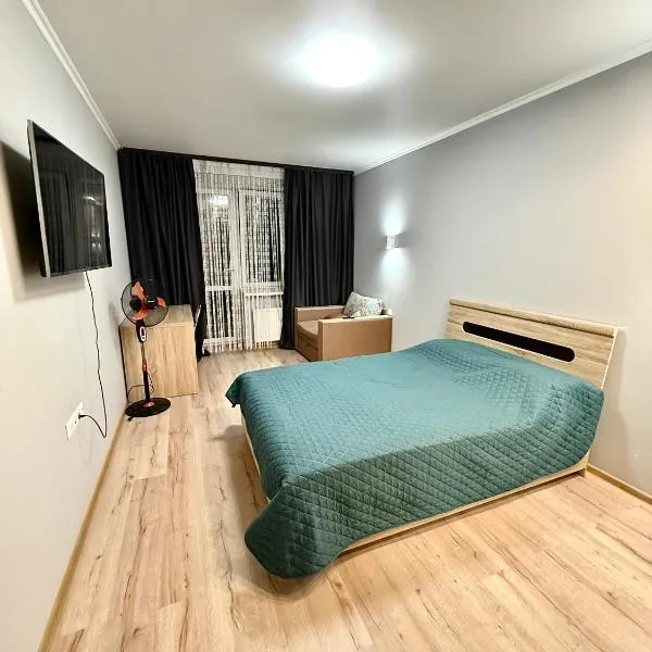 Apartment Versailles Park 3, hotel i Irpin