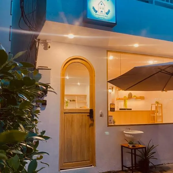 Phak Phing Hostel, hotel i Chiang Mai